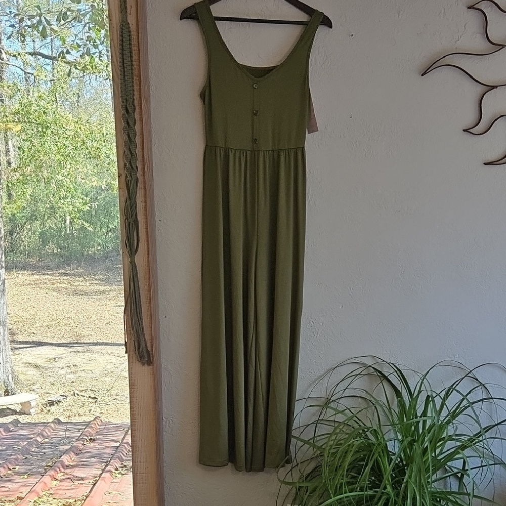 Olive Green Sleeveless Maxi Dress